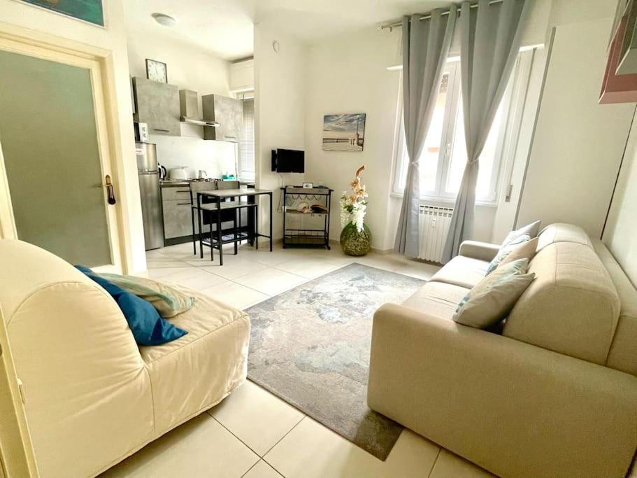 La Venezia'S Studio Flat Livourne Extérieur photo
